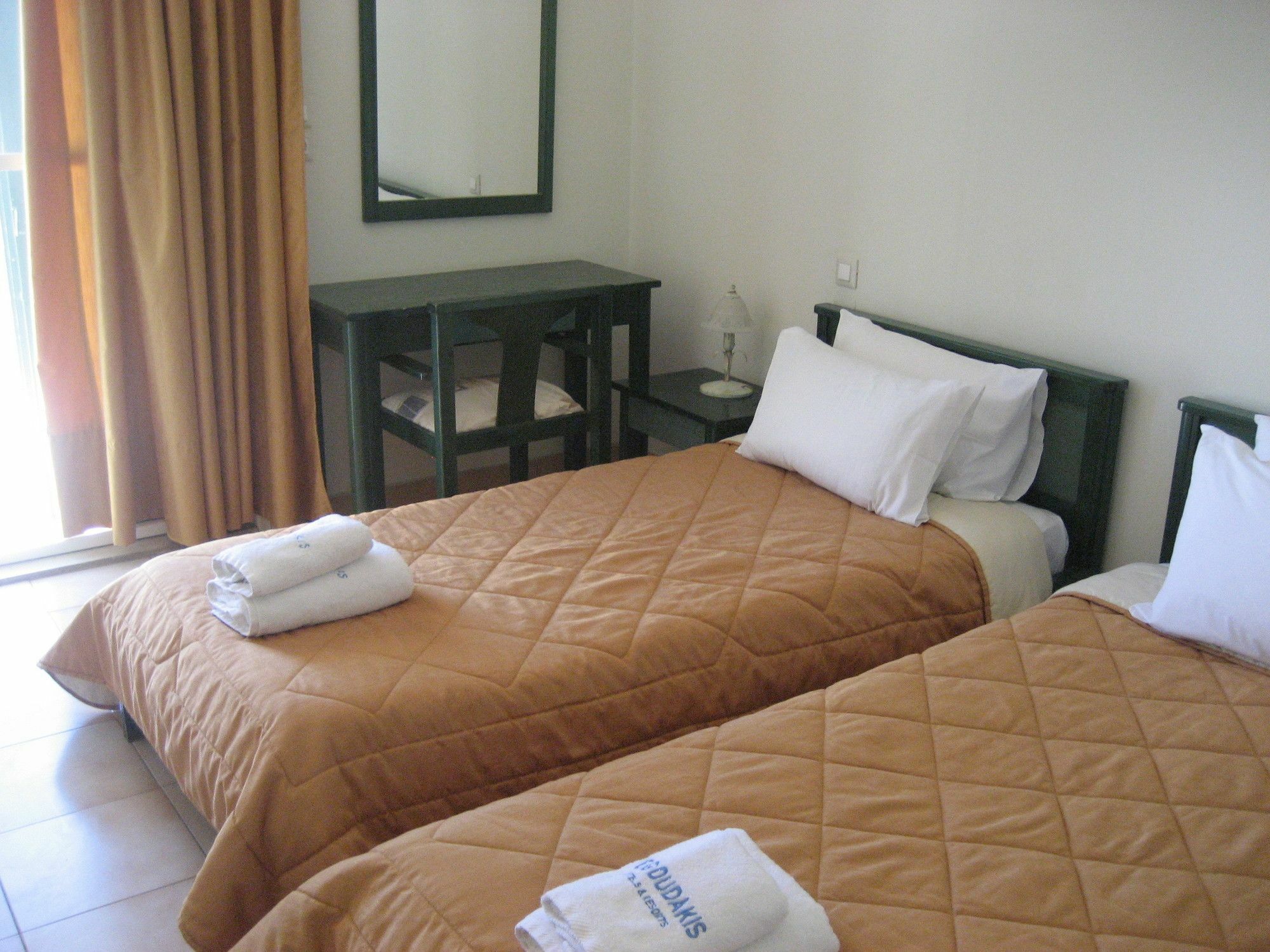 Kyveli Hotel Apartments Vrontados Экстерьер фото
