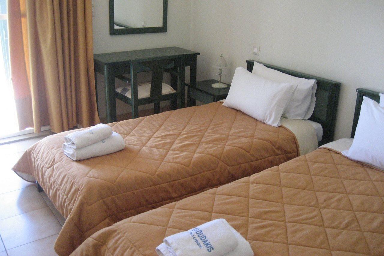 Kyveli Hotel Apartments Vrontados Экстерьер фото